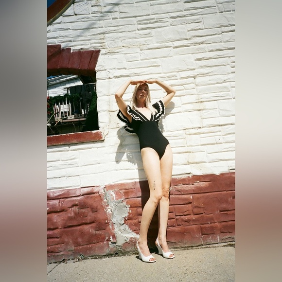 Sea New York Black Ric Rac Ruffles Ryleigh One Piece Swimsuit Small - Picture 2 of 10